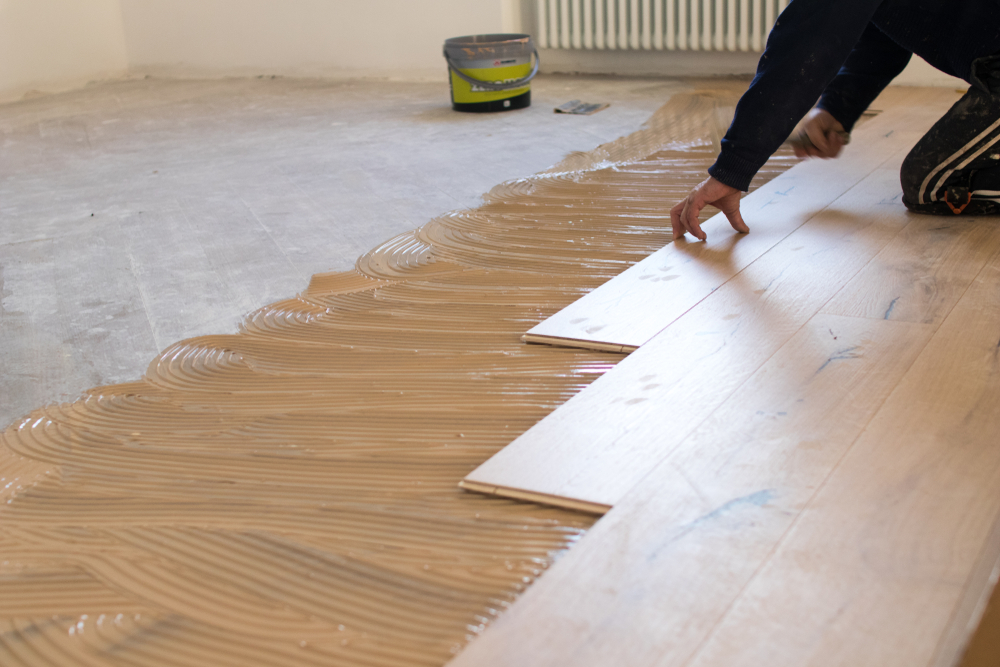 Allier la praticité et la douceur du style traditionnel avec un parquet en céramique