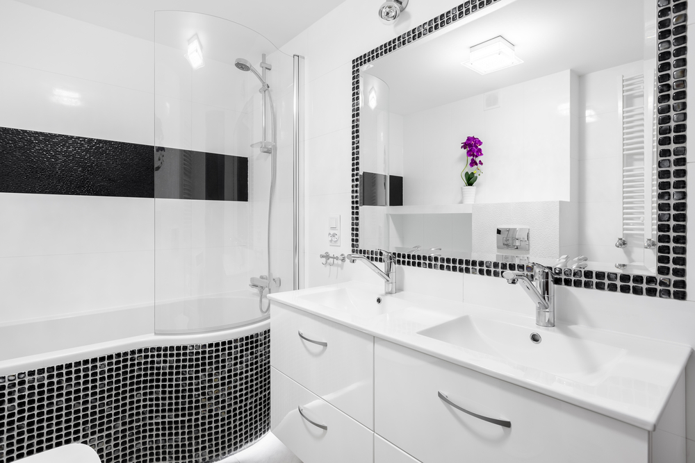 Des astuces pour moderniser votre ancien carrelage de salle de bain