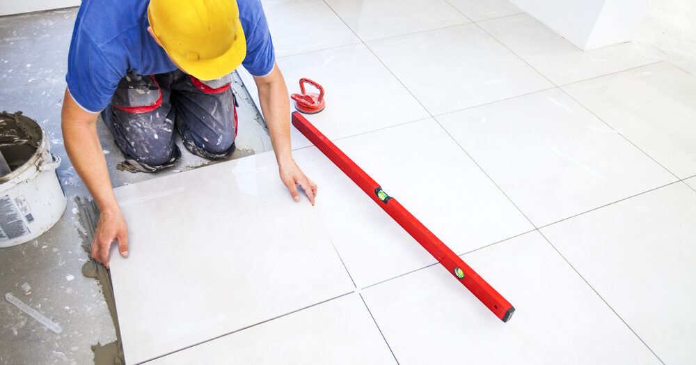 Zoom sur la technique de carrelage sans colle en extérieur